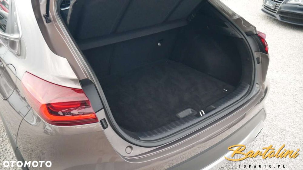 Kia XCeed - 10