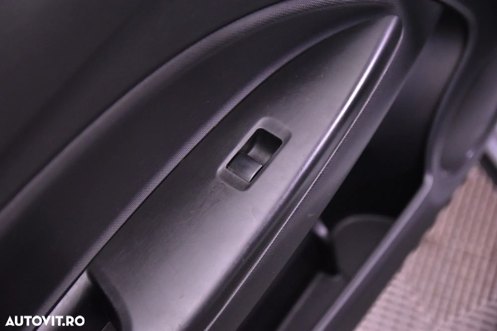 Mitsubishi Space Star - 14