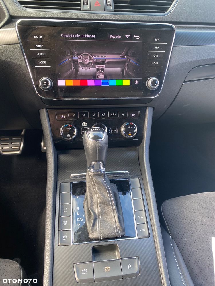Skoda Superb 2.0 TDI SCR Sportline DSG - 31