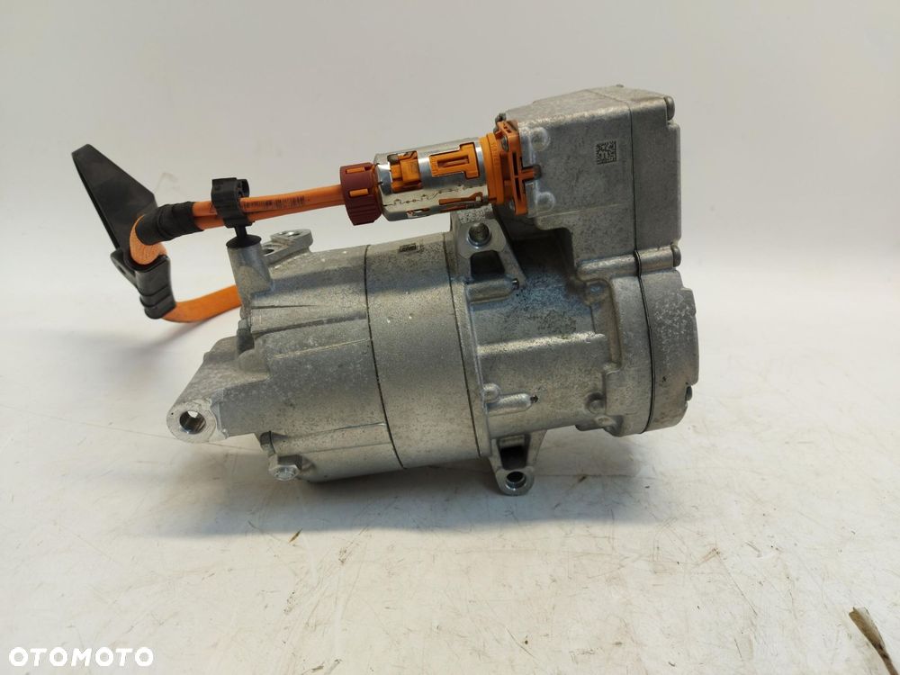 BMW 5 G60 530E x-drive Kompresor sprężarka klimatyzacji 5B31E57 - 1