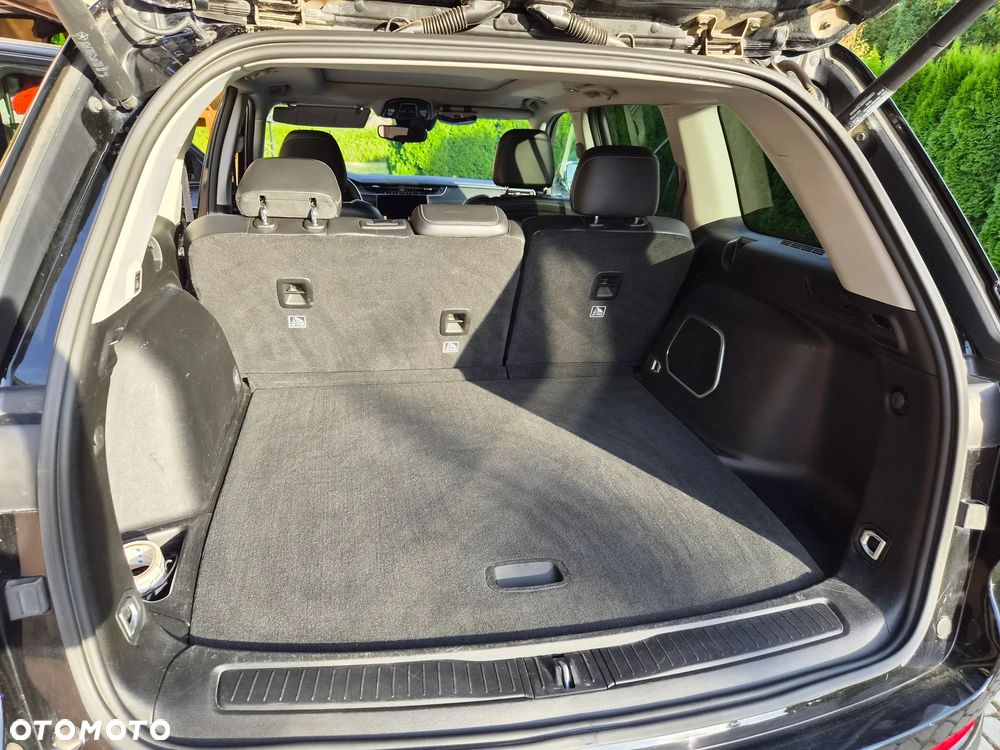 Jeep Grand Cherokee - 16