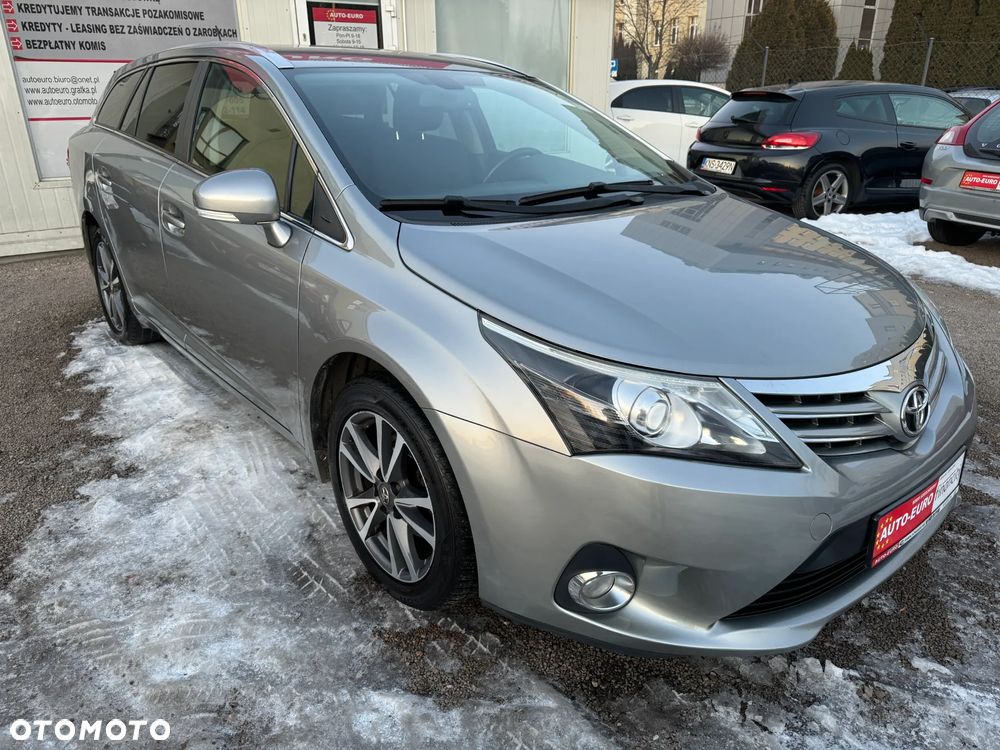 Toyota Avensis 1.6 Comfort - 7