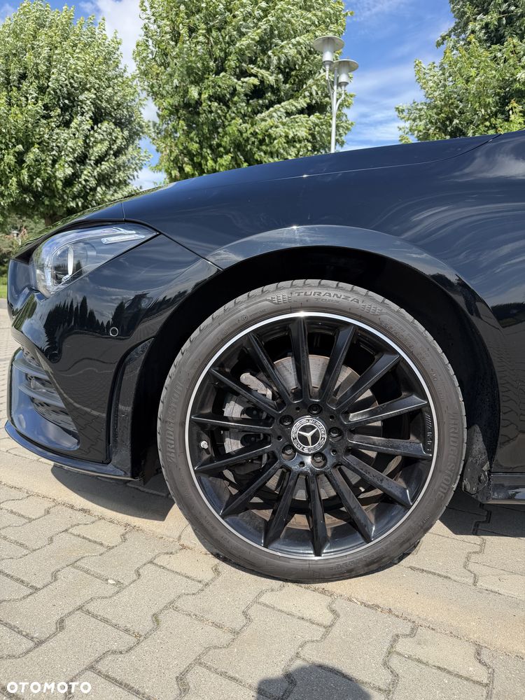 Mercedes-Benz CLA - 12