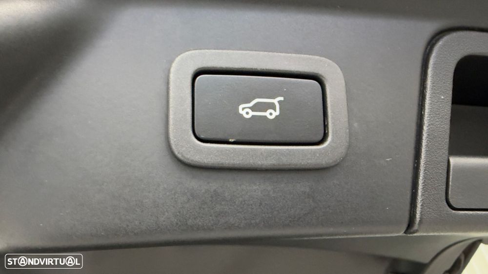 Land Rover Range Rover Velar 3.0 D HSE - 32