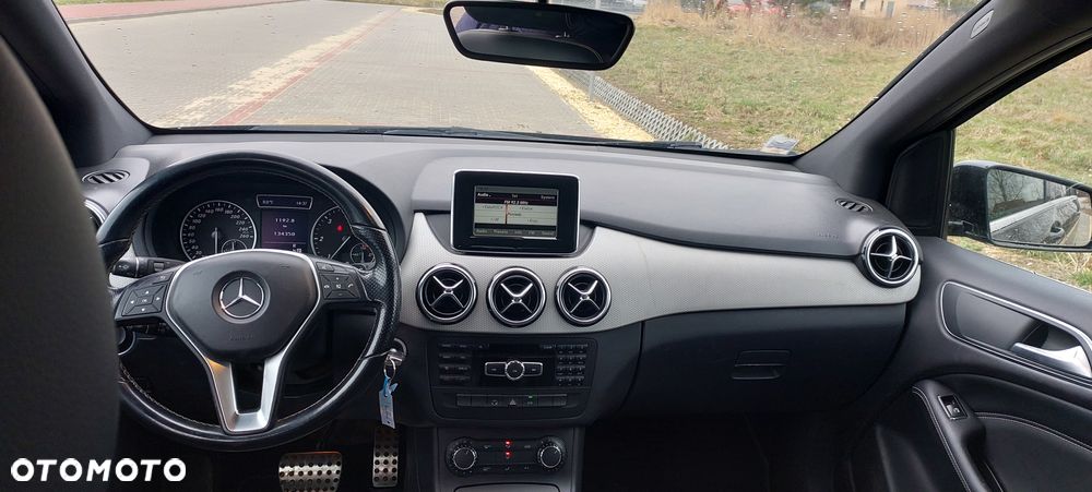 Mercedes-Benz Klasa B 180 CDI (BlueEFFICIENCY) 7G-DCT - 10