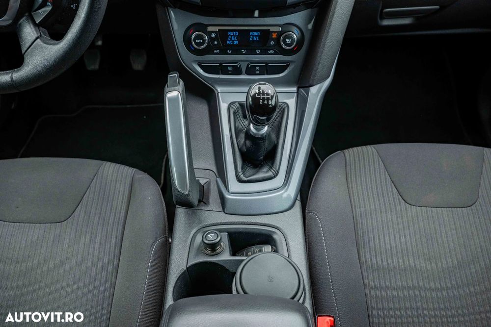Ford Focus 1.6 EcoBoost Start Stop Titanium - 16