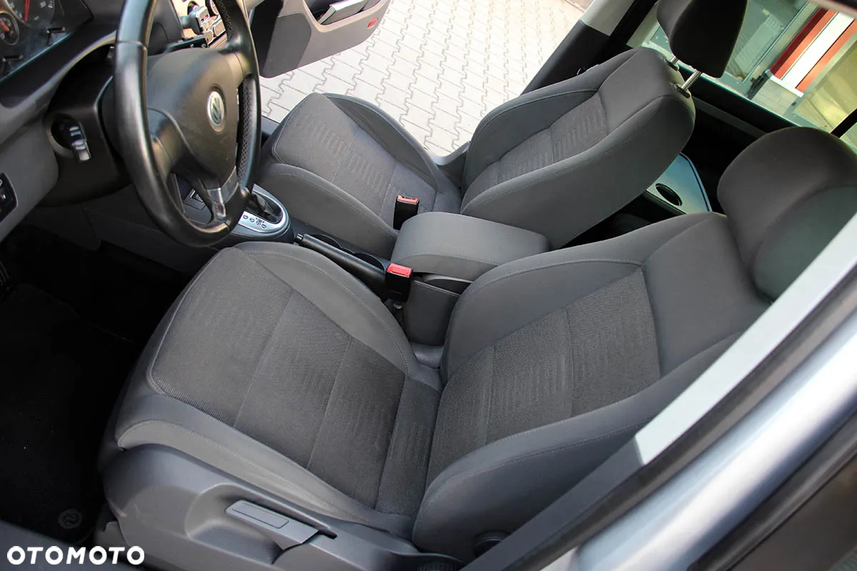 Volkswagen Touran 1.4 TSI DSG Highline - 23