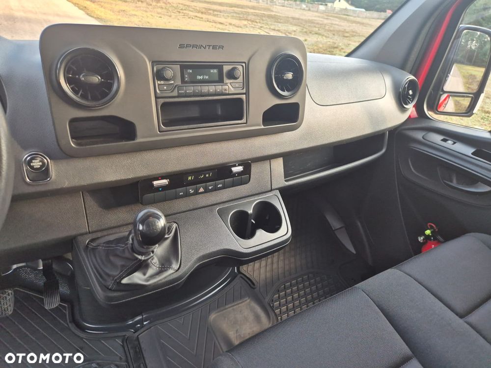 Mercedes-Benz Sprinter - 36