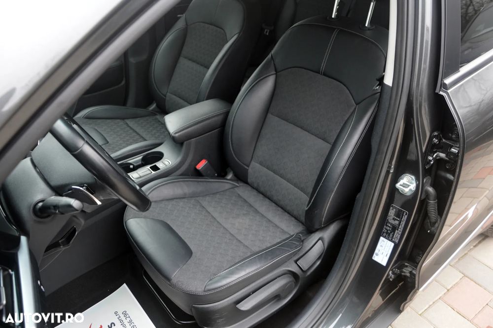 Kia Niro 1.6 GDI PHEV 2WD OPF Aut. Edition 7 - 24