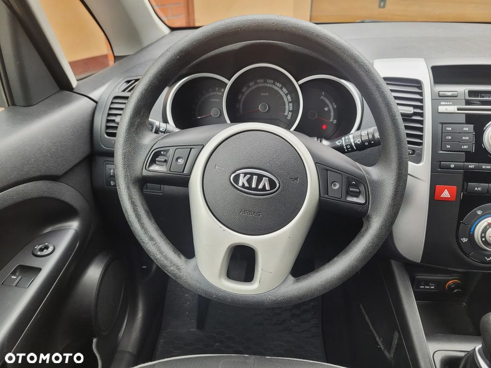 Kia Venga 1.4 CVVT Attract - 13