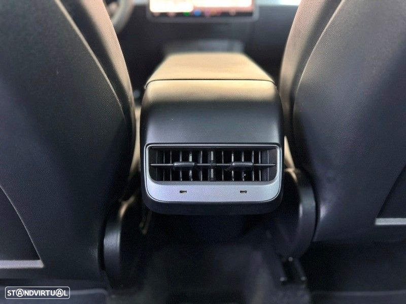 Tesla Model Y RWD - 46