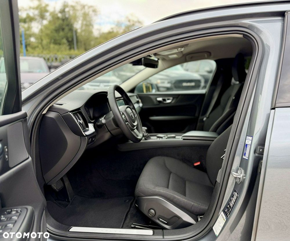 Volvo V60 D4 AWD Geartronic Momentum Pro - 9