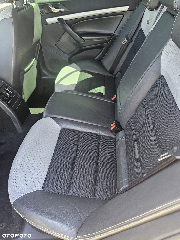 Skoda Octavia 2.0 TDI DPF RS - 17