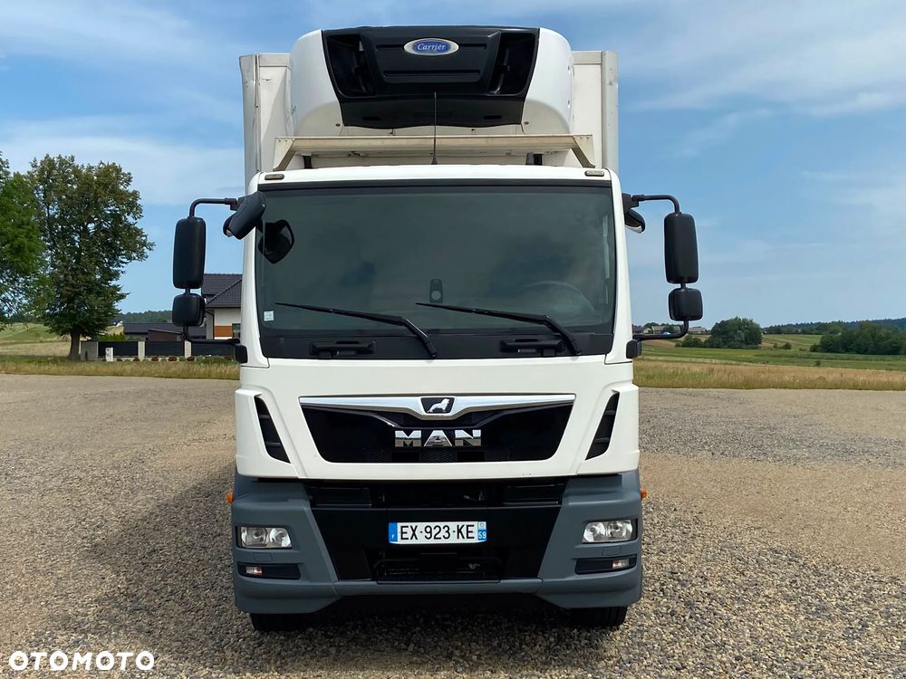 MAN TGM 18.290 | 2018 | Chłodnia 8,8 m | Carrier Supra 1150 Multitemp Silent | Automat | Winda | Drzwi boczne | 329 tys. km - 4