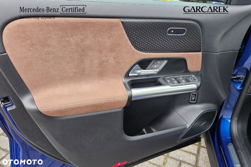 Mercedes-Benz GLA - 14