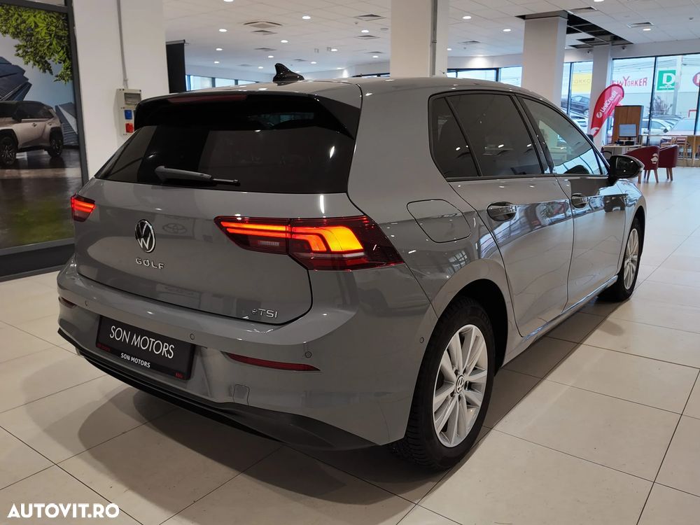 Volkswagen Golf 1.5 eTSI DSG MHEV Life - 6