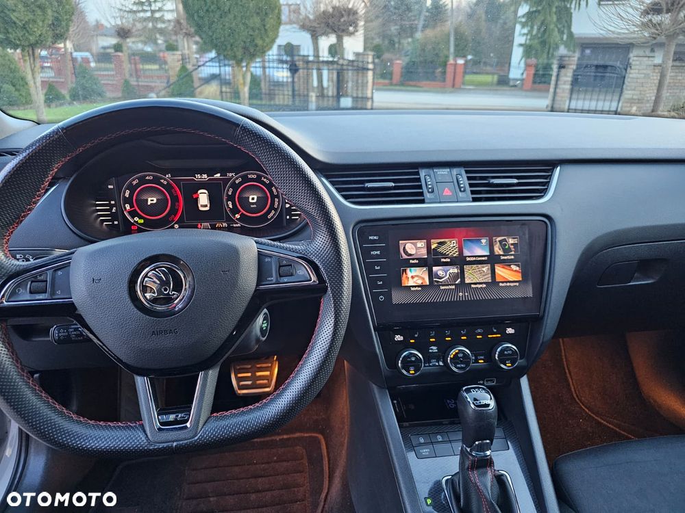 Skoda Octavia 2.0 TDI 4x4 DSG RS - 34