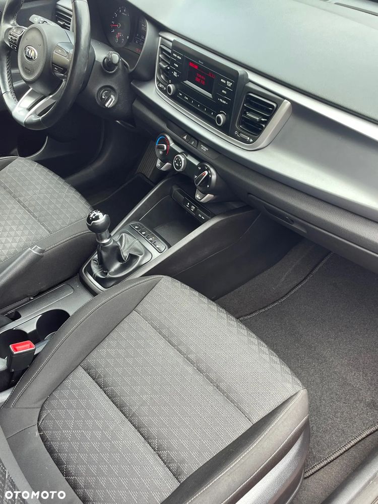 Kia Rio 1.2 M - 12