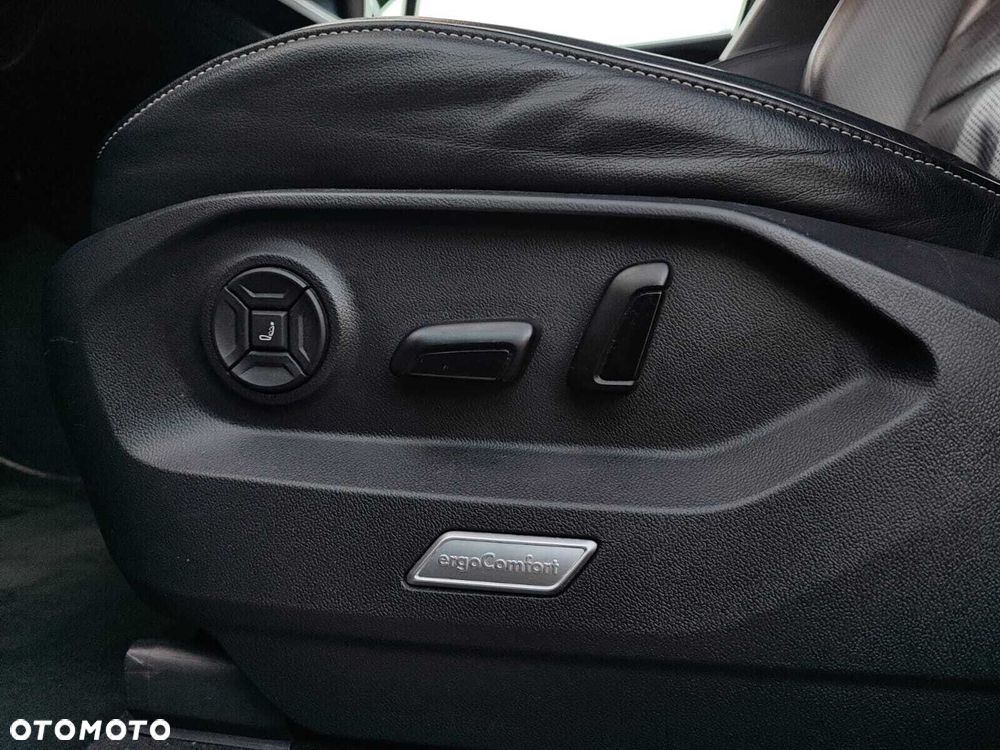 Volkswagen Touareg 3.0 V6 TDI SCR 4Mot R-Line - 27