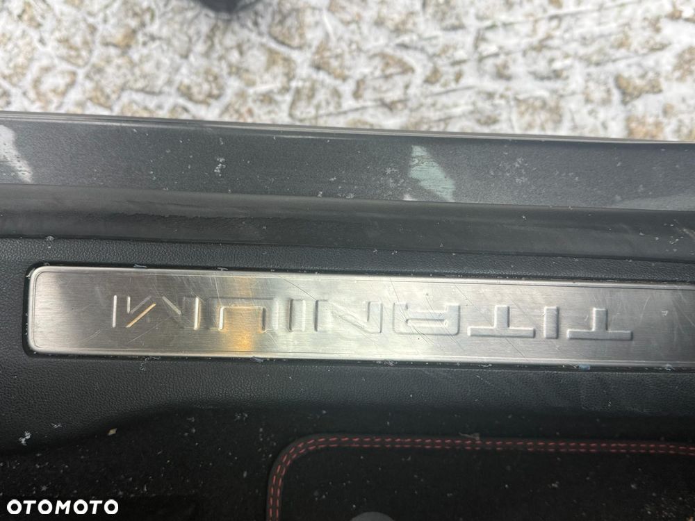 Ford Kuga 2.0 EcoBlue Hybrid TITANIUM - 9