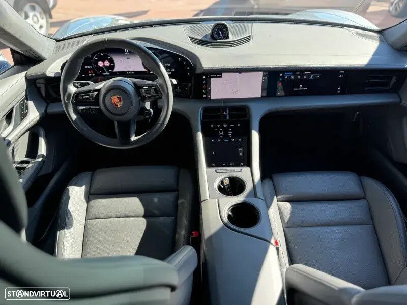 Porsche Taycan Turbo - 17