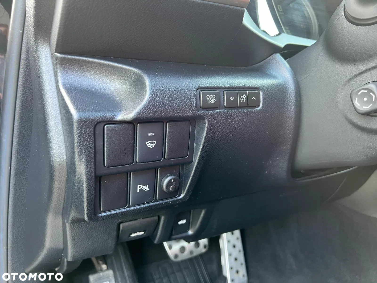 Lexus IS 200t / 300 F Sport - 36