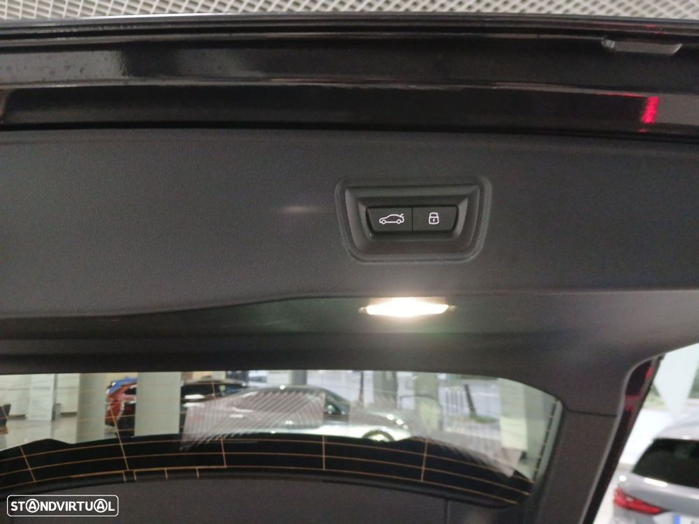 BMW 530 e Line Luxury - 27