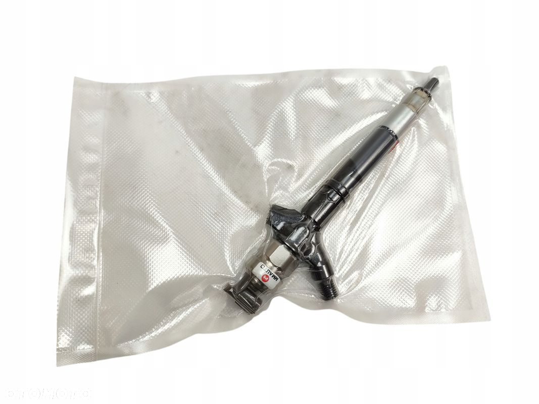WTRYSKIWACZ TOYOTA AVENSIS T25 COROLLA VERSO II RAV4 2.0 D4D 23670-0R180 - 4