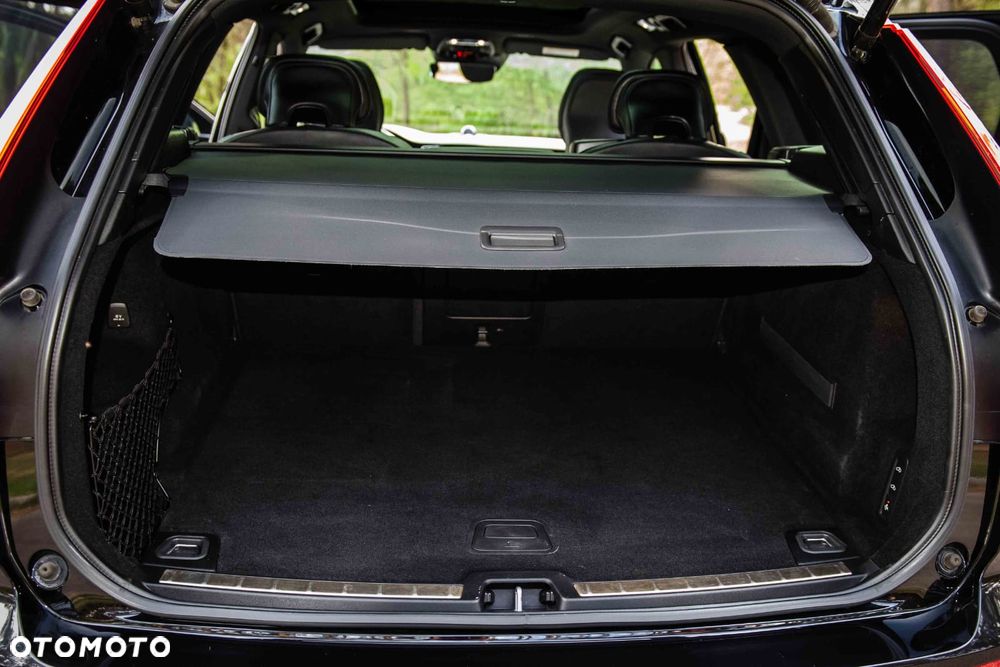 Volvo XC 60 D5 AWD R-Design - 21