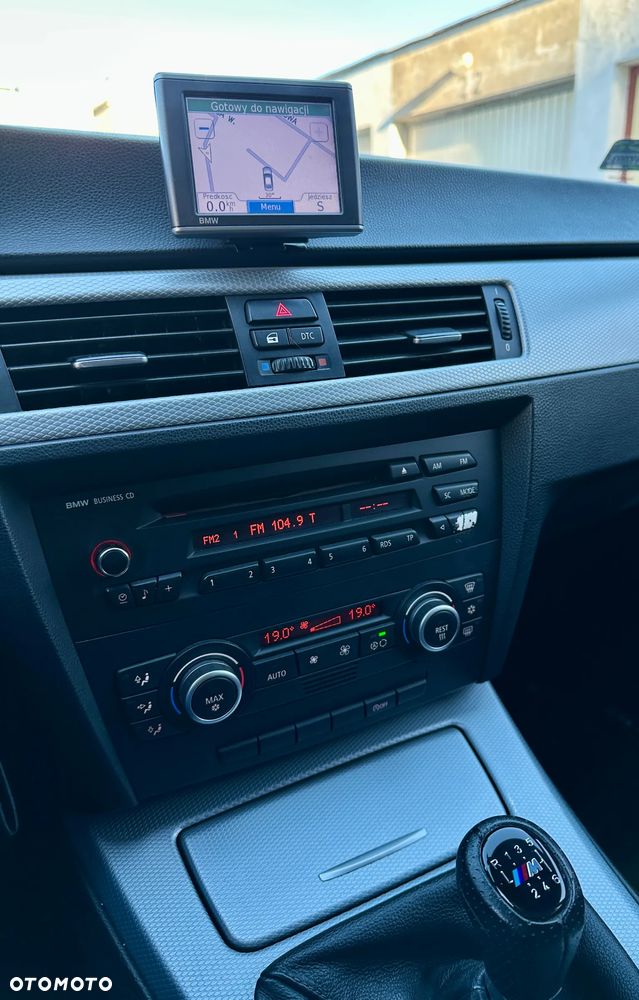BMW Seria 3 318i Edition Sport - 14