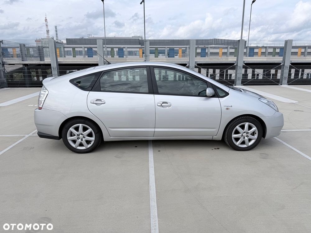 Toyota Prius 1.5 VVT-i Sol (nav) - 4