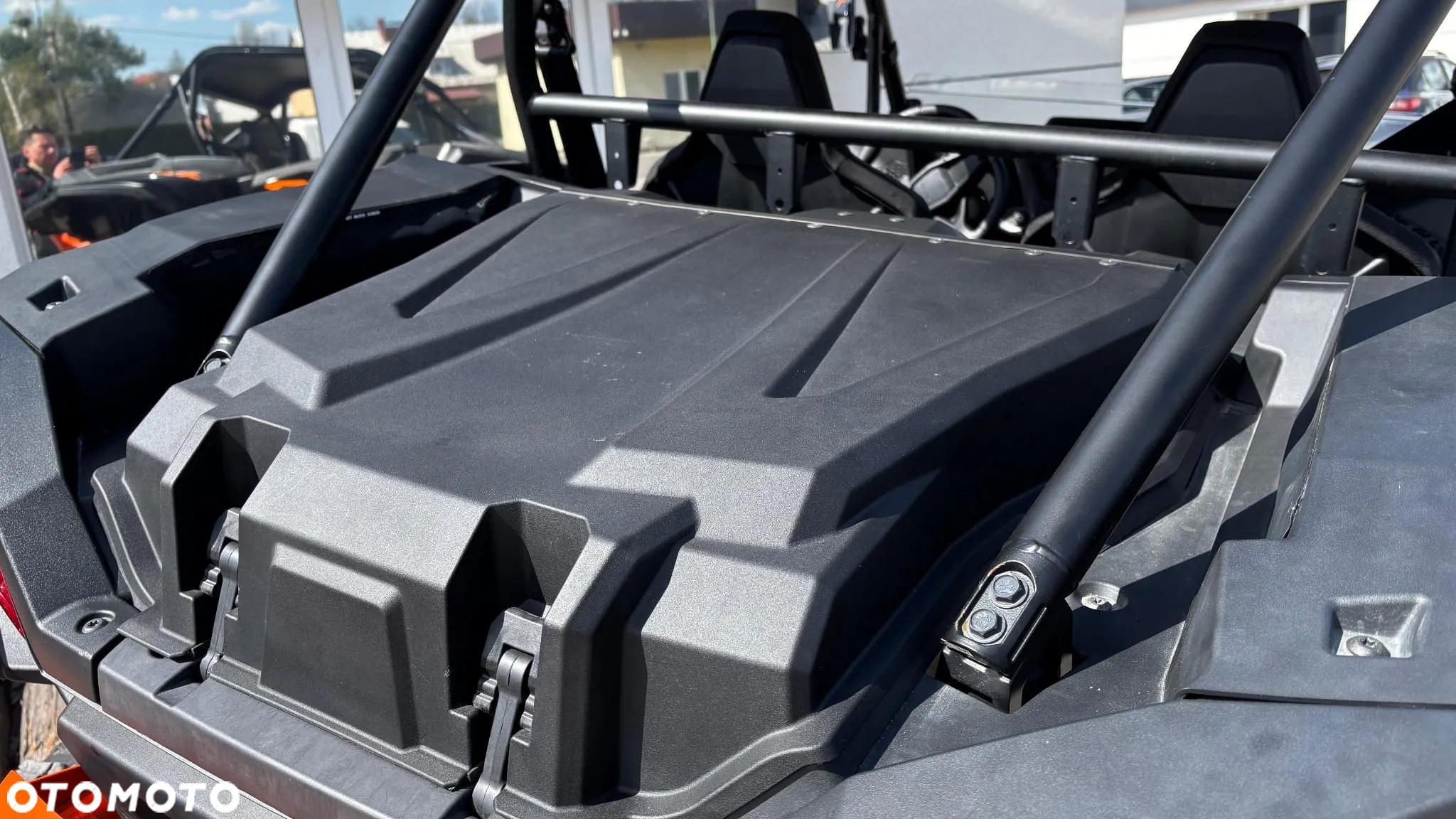 Polaris RZR - 22