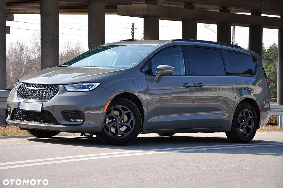 Chrysler Pacifica - 5