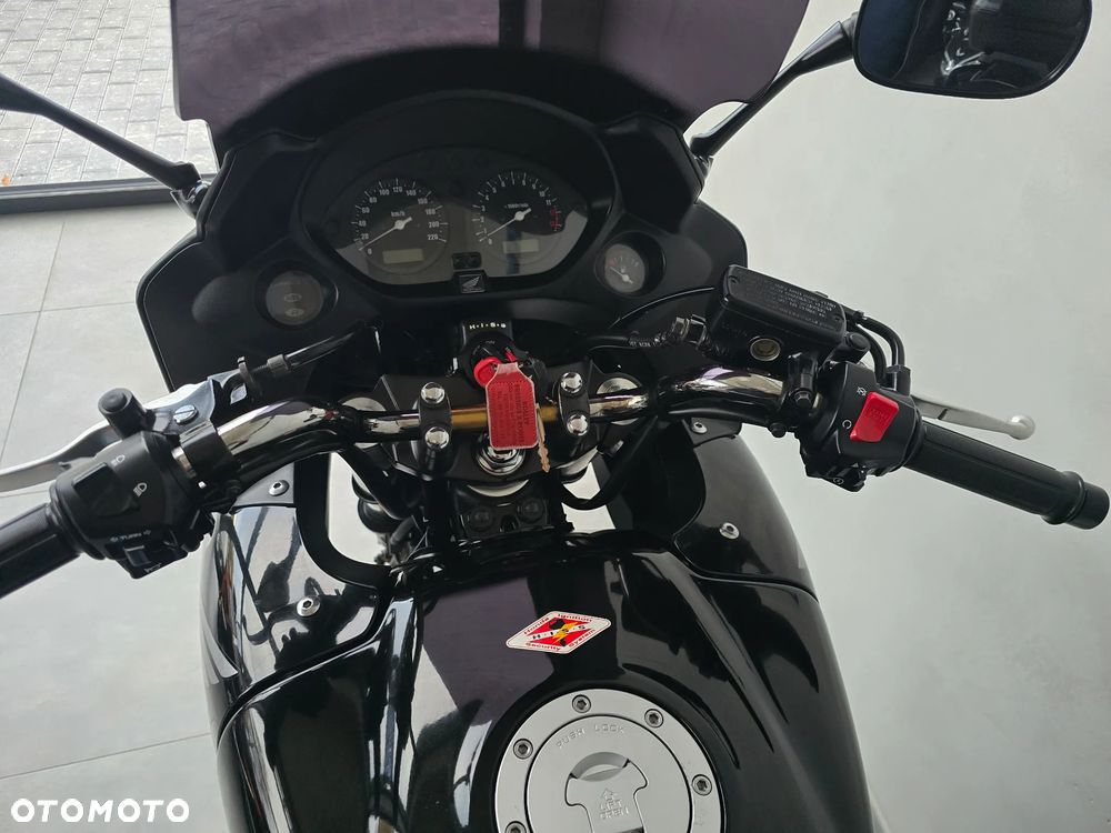 Honda CBF - 24