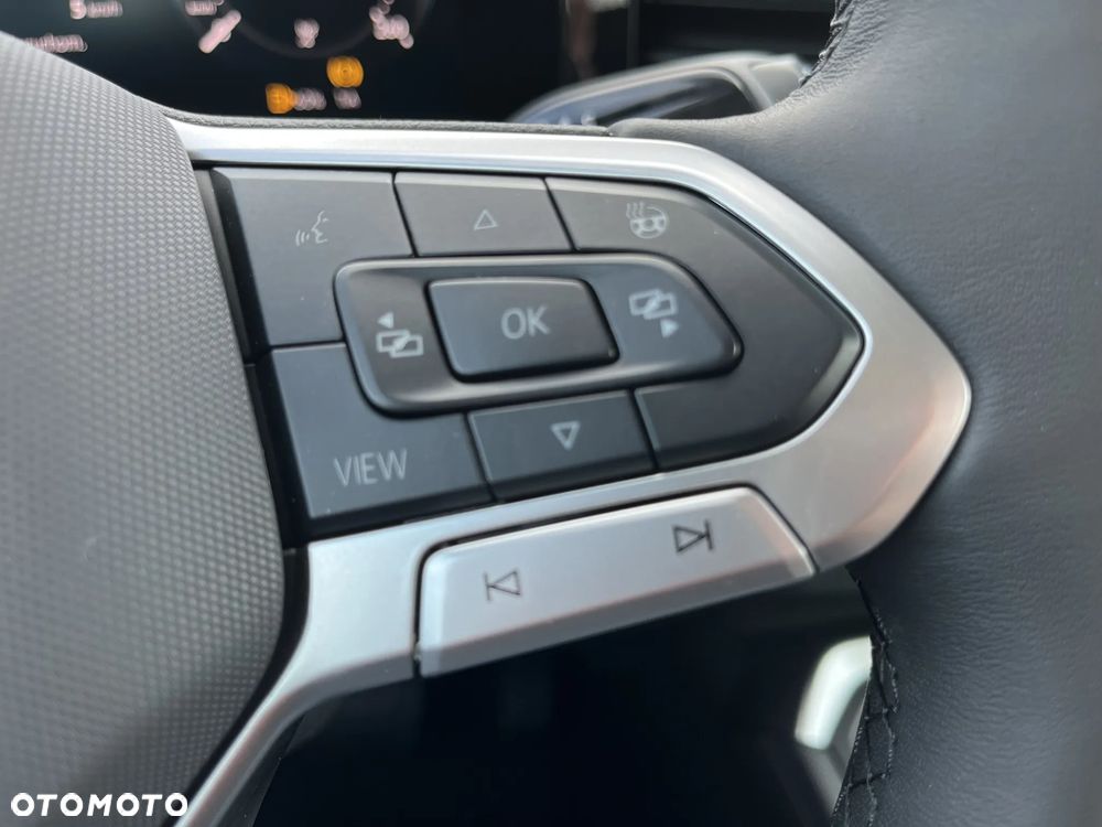 Volkswagen T-Roc 1.5 eTSI Life DSG - 25