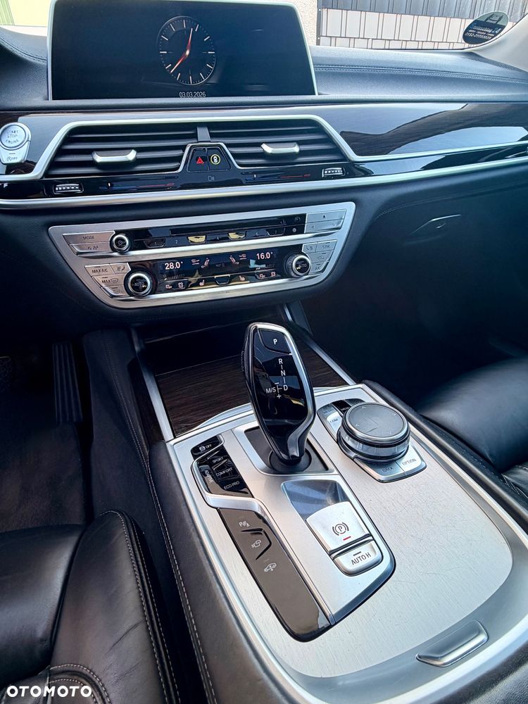 BMW Seria 7 730Ld xDrive - 15