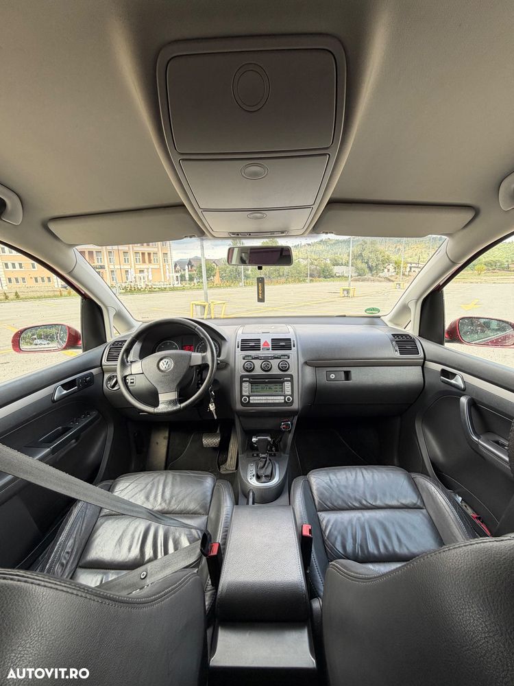 Volkswagen Touran - 9