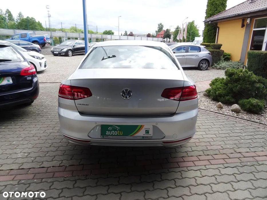 Volkswagen Passat 1.4 TSI BMT Comfortline - 6