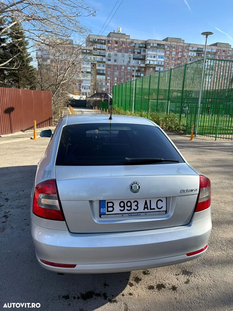 Skoda Octavia 1.6 TDI DPF Ambition - 5