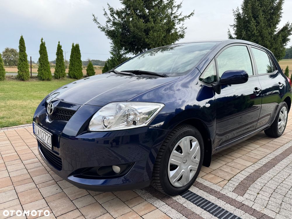 Toyota Auris 1.6 VVT-i Sol - 1