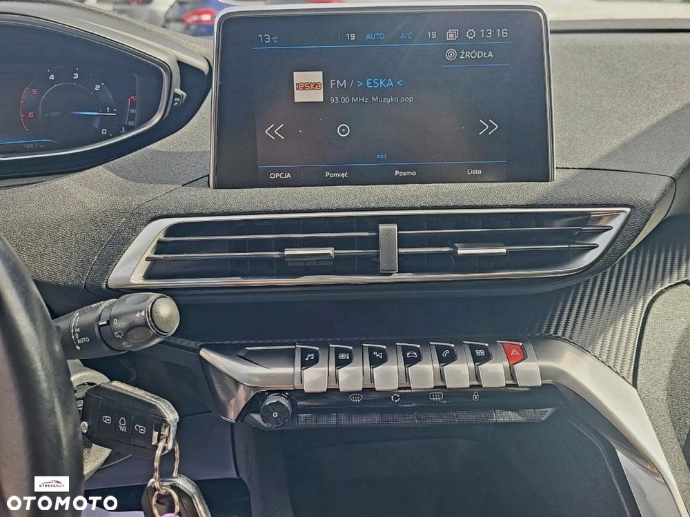 Peugeot 3008 - 18
