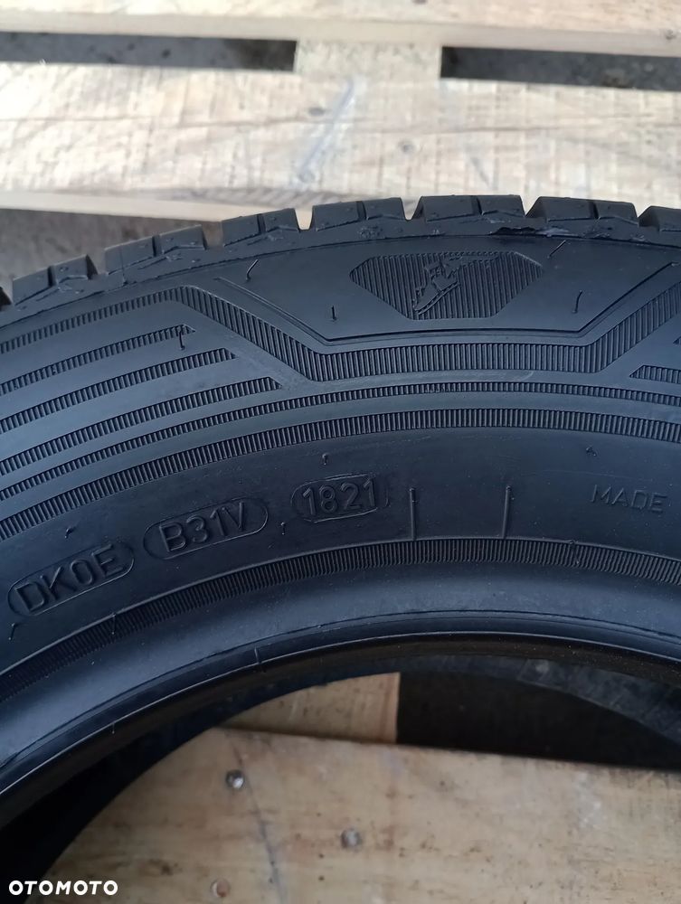 OPONA CAŁOROCZNA 1x 205/65 R15C 102/100T GOODYEAR VECTOR 4SEASONS - 5