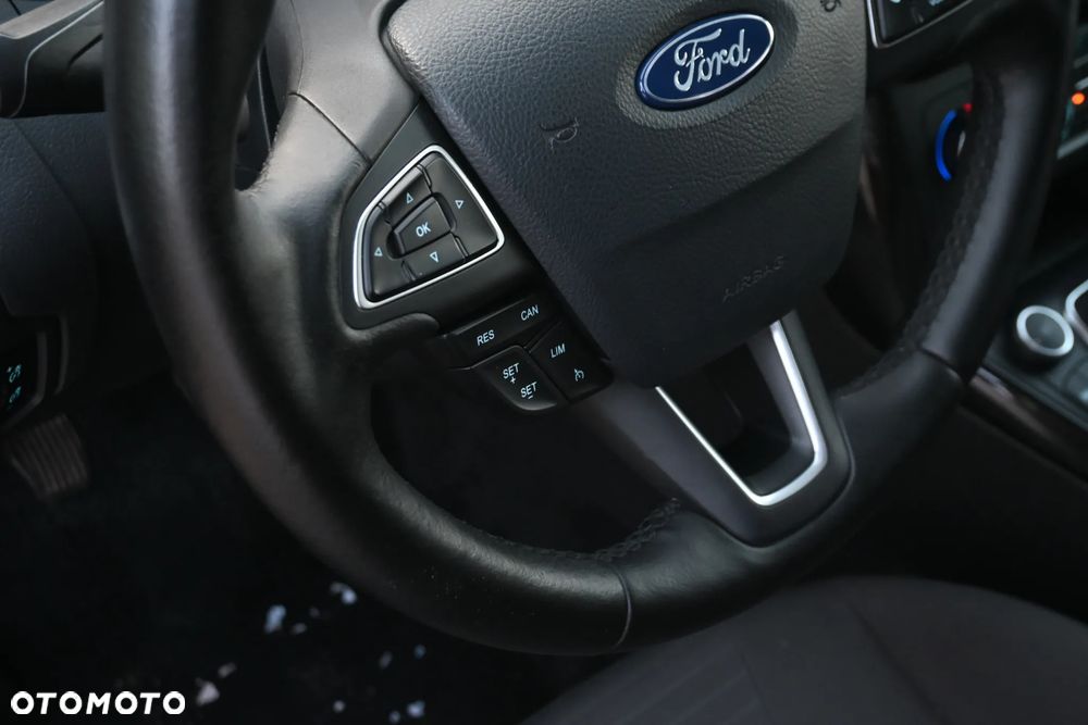 Ford Focus 1.5 EcoBoost Titanium - 34