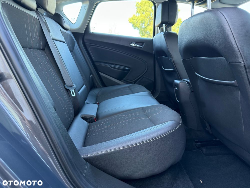 Opel Astra 1.4 Turbo Automatik - 25