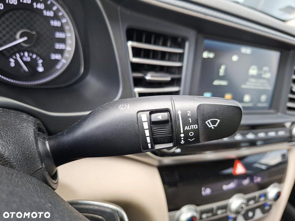 Hyundai Elantra - 20