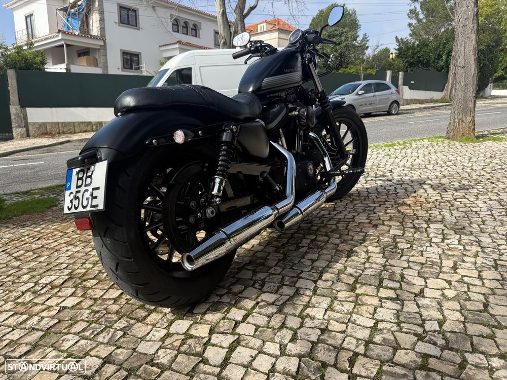 Harley-Davidson 883 Iron - 2