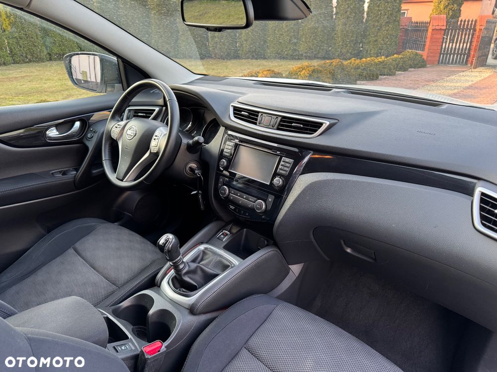 Nissan Qashqai 1.2 DIG-T N-Vision - 18