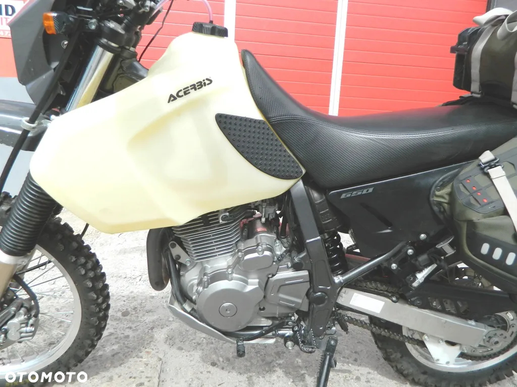Suzuki DR - 7