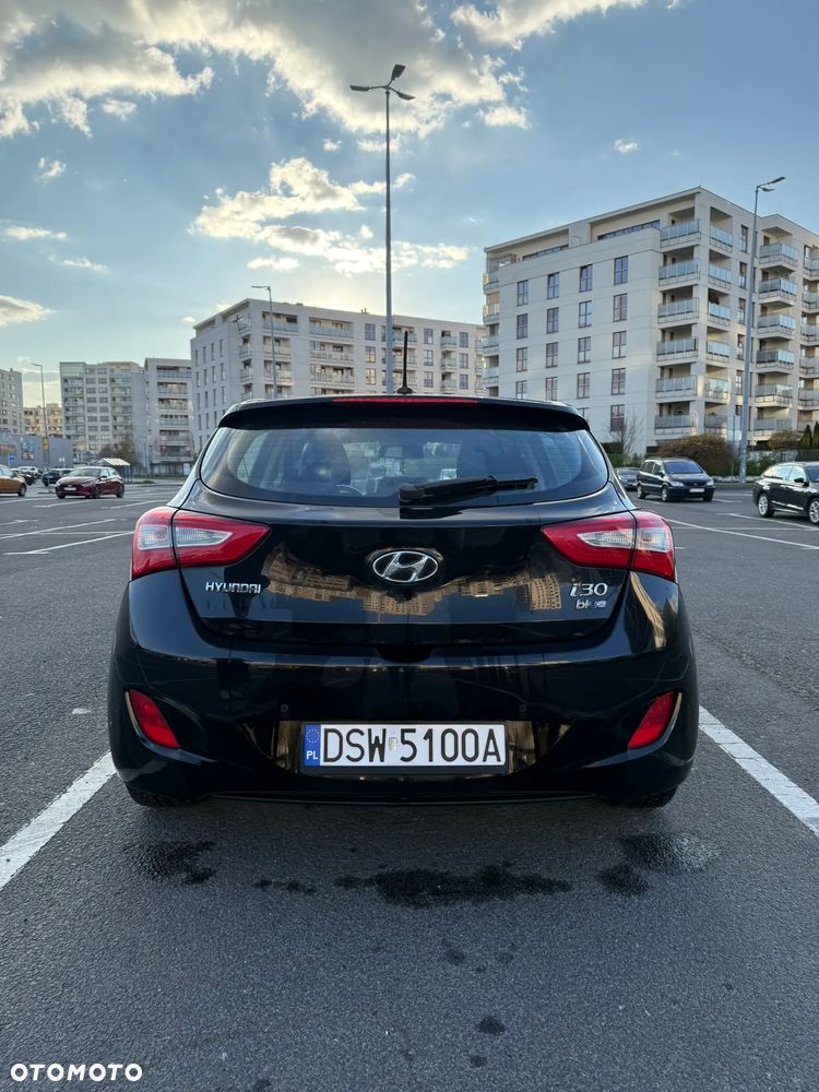 Hyundai i30 blue 1.6 CRDi Trend - 2