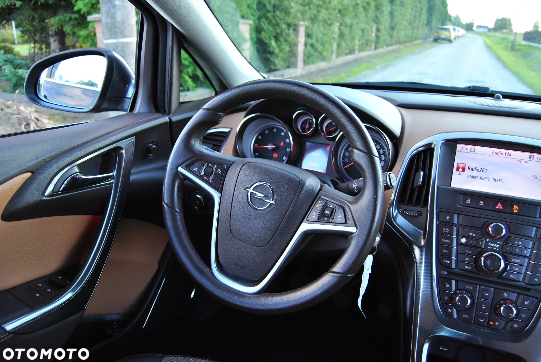 Opel Astra IV 1.4 T Cosmo - 19